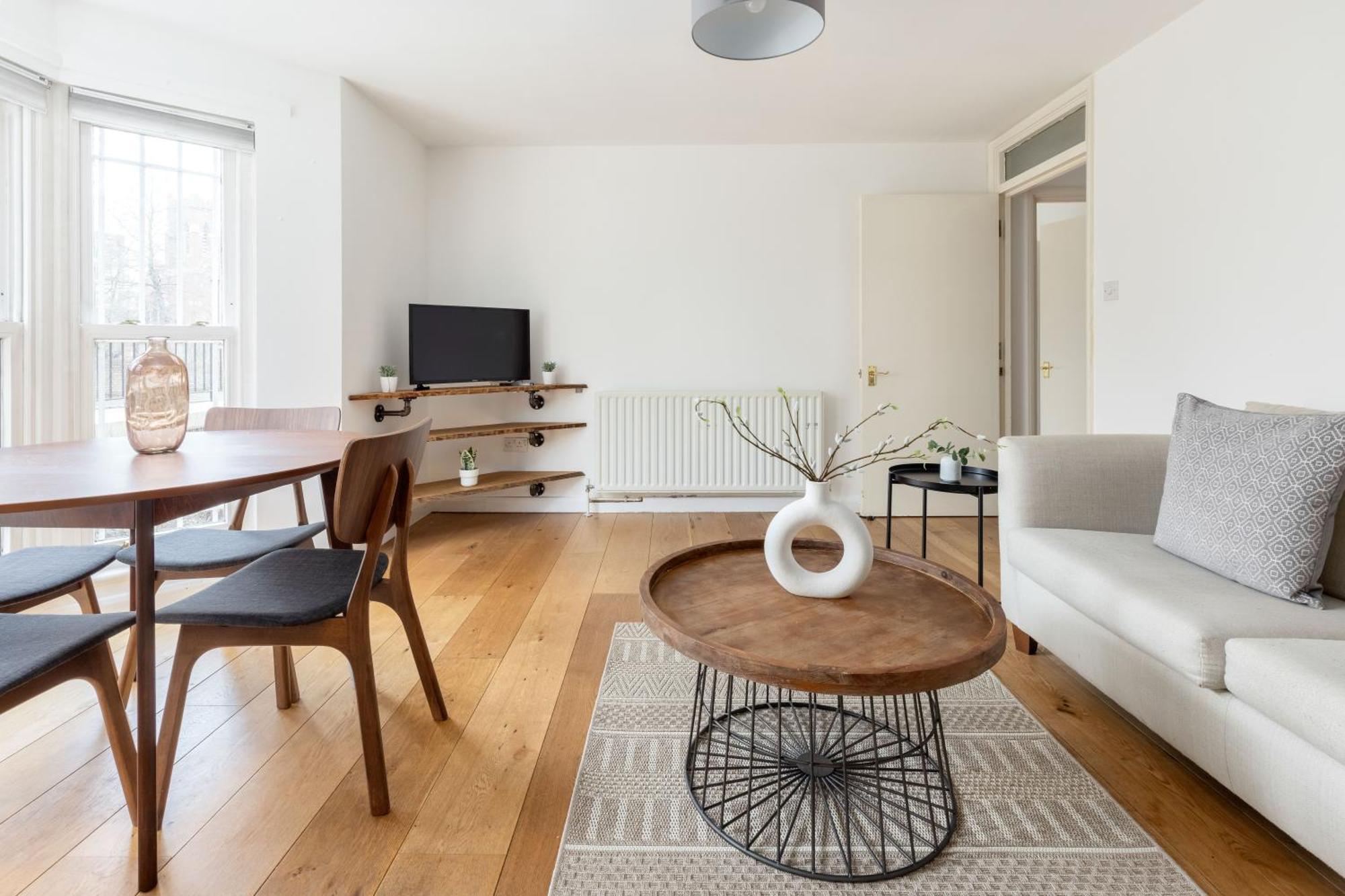The Clapham Terraced House Apartament